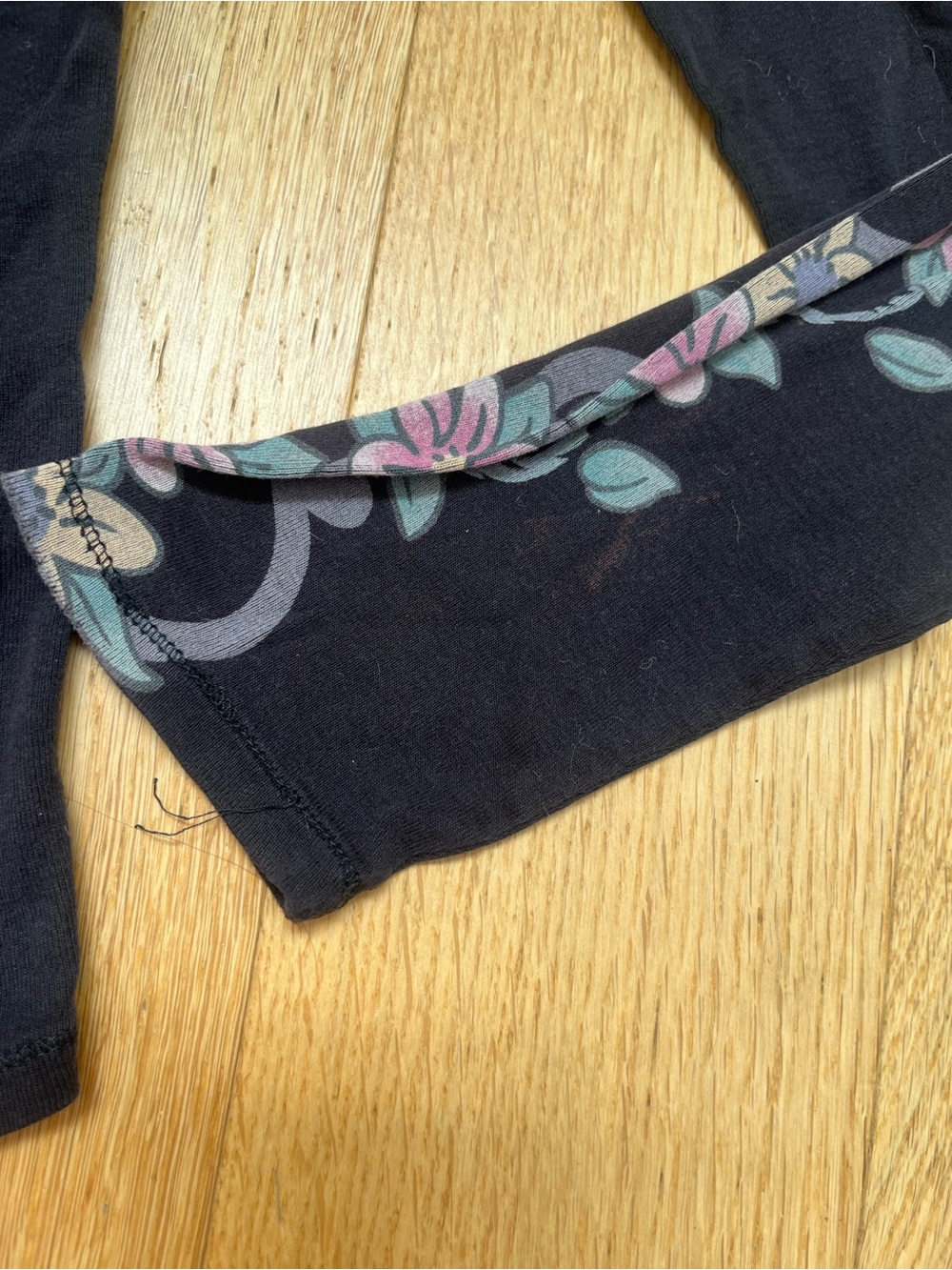 3/$15 Vintage Y2K Lucky Brand Geisha Long Sleeve Notch T-Shirt Top - Picture 3 of 5